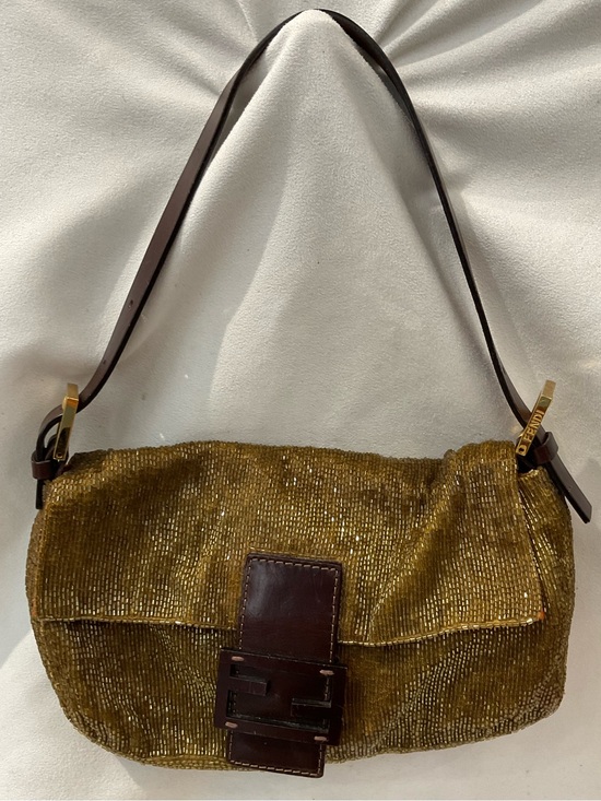 Fendi Handbags - Fendi Baguette